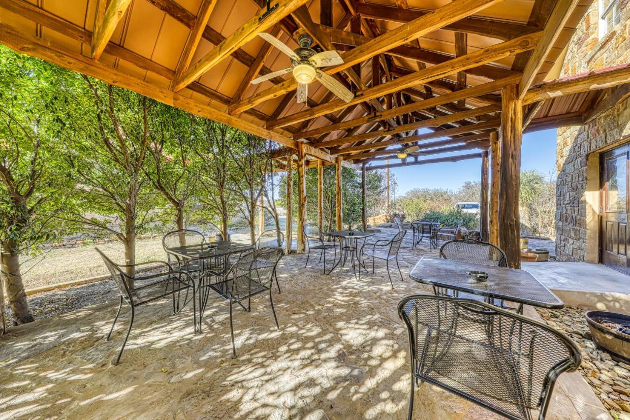 The Pecan @ Mendelbaum Winery Guest Cabins Villa Fredericksburg Luaran gambar