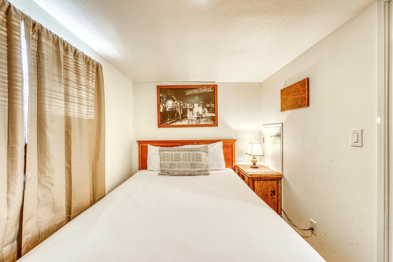 The Pecan @ Mendelbaum Winery Guest Cabins Villa Fredericksburg Luaran gambar